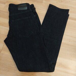 Guess Jeans   Medium slim straight  Size 26 Women’s Denim Jeans blue  Dark Wash